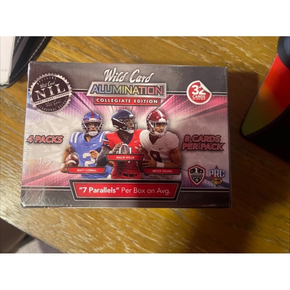 Wild Card Other - Allumination Collegiate Edition Trading Card Box - Pink